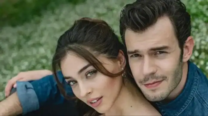 Cemre Baysel ve Aytaç Şaşmaz Hayranlarını Üzdü Tüm İzler Silindi