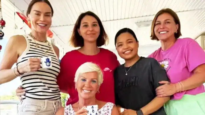 Ebru Şallı'nın Annesi ile Fotoğrafları Sosyal Medyayı Salladı
