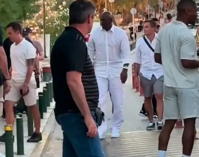 NBA Efsanesi Michael Jordan'dan Yunanistan'da 10 Bin Dolarlık Bahşiş!