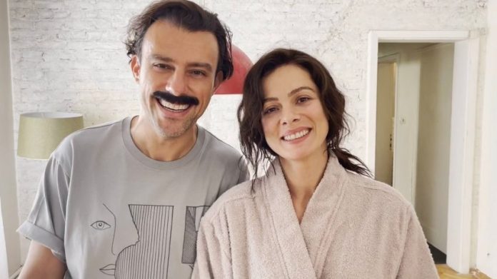 Özge Özpirinçci ve Salih Bademci, “Sakıncalı” Dizisiyle Yeniden Bir Arada