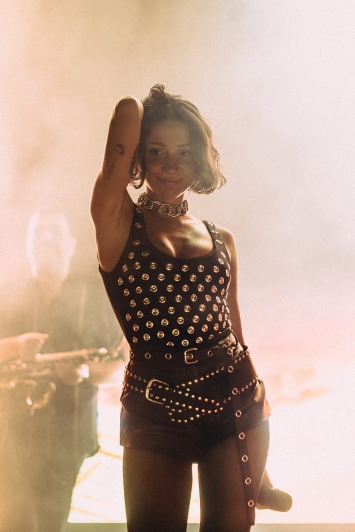 Zeynep Bastık Yaz Konserleriyle Ege’yi Coşturdu