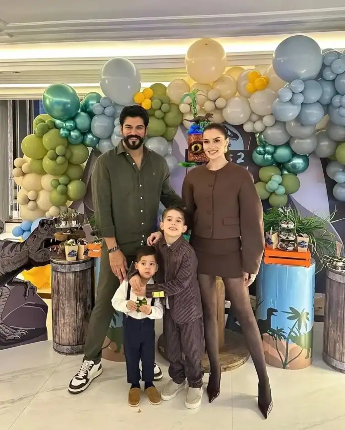 Fahriye Evcen ve Burak Özçivit’ten Boşanma Söylentilerine Net Yanıt