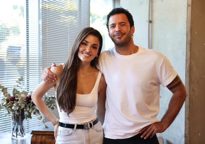 Hande Erçel ve Barış Arduç'lu “Aşk ve Gözyaşı” İçin İlk Okuma Provası Gerçekleşti