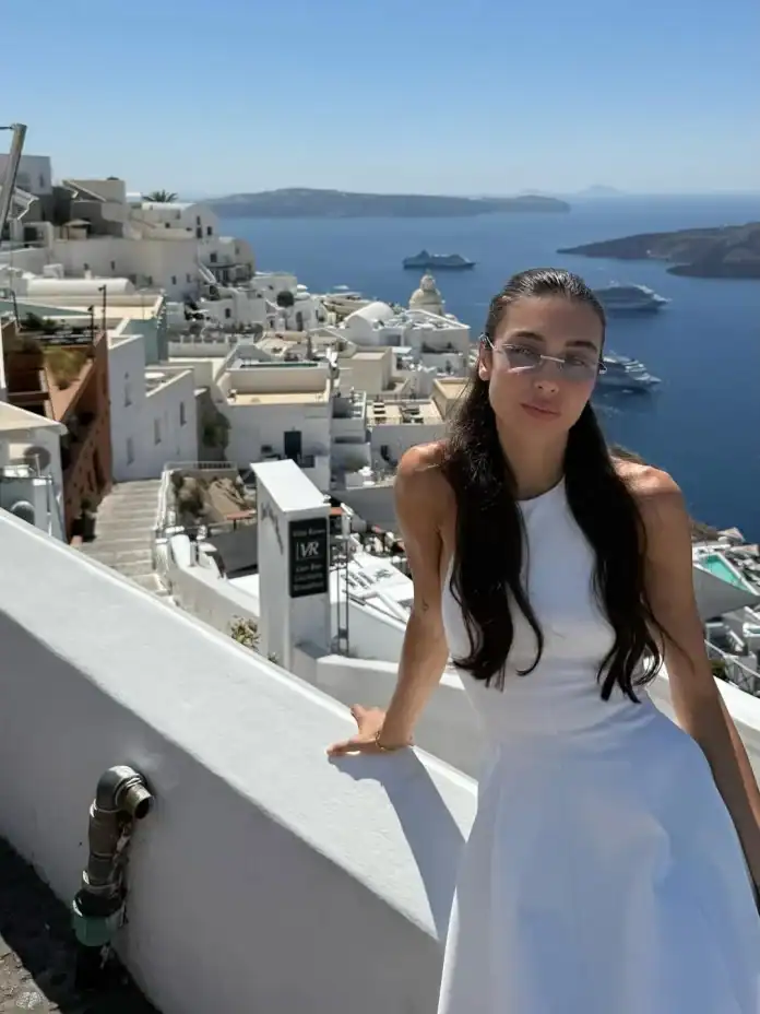 Berkay Şahin ve Özlem Ada Şahin’in Yunanistan Tatili Otel Sürprizi Beklentiyi Karşılamadı