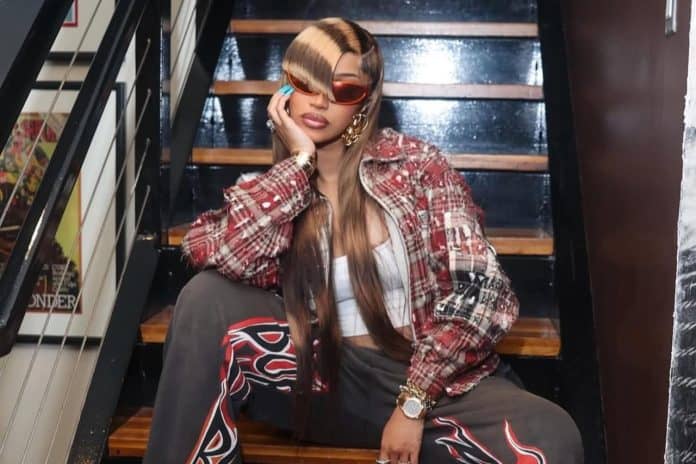 Cardi B, dansa yönelmesinde Türk bir müdürün payını anlattı