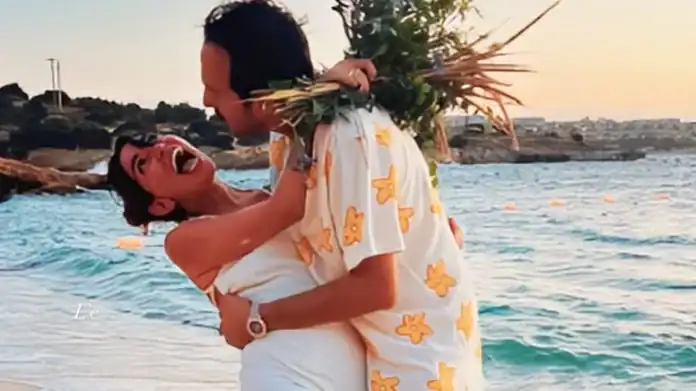 Ceren Moray ve DJ Doğu Orcan Deniz Kenarında Sessiz Sedasız Evlendi