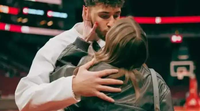 Milli Basketbolcu Alperen Şengün'ün Özel Hayatı Manşetlerde Model Sevgilisi ve Ailesi Destekle!