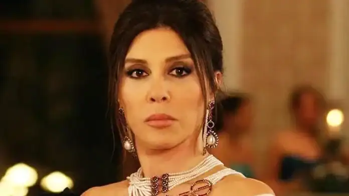 Nebahat Çehre’den ‘Aşk-ı Memnu’ Paylaşımı “Aptal! Aslında Her Şey Başka Olabilirdi”
