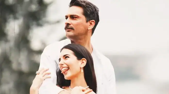 Onur Tuna, Sevgilisi Yasemin Yazıcı’nın Doğum Gününü Romantik Bir Paylaşımla Kutladı
