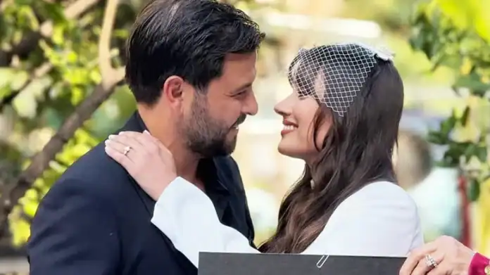 Sevda Erginci ve Efe Saydut İzmir’de dünya evine girdi