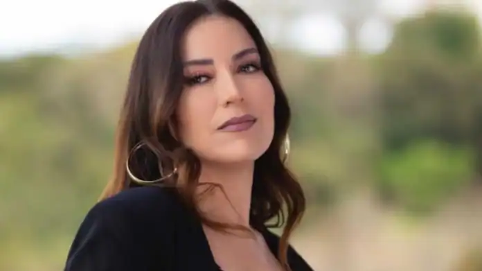 Ünlüler kazançlarını nereye aktarıyor Aşkın Nur Yengi herkesi hayrete düşürdü