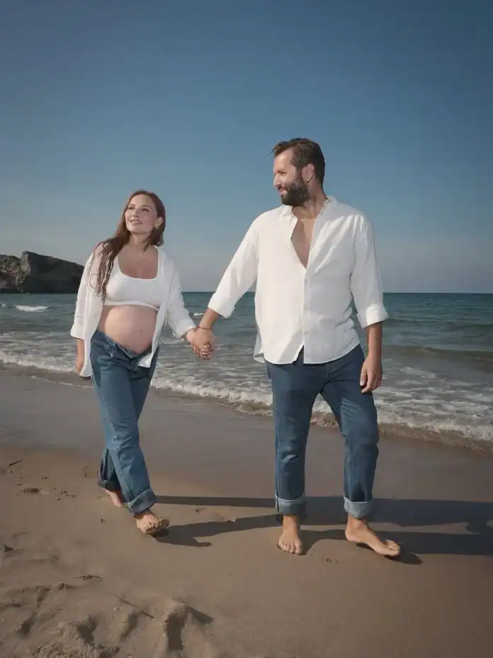 Başak Gümülcinelioğlu Anne Oldu Devin Çıtanak Aileye Katıldı, İlk Poz Paylaşıldı!