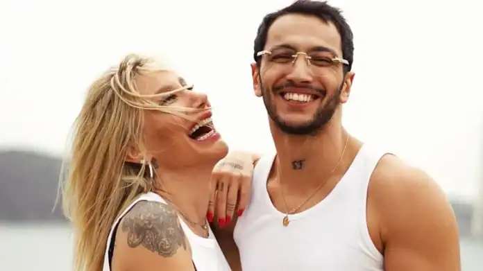 İrem Derici ve Melih Kunukçu Ayrıldı mı Takip Bıraktı, Fotoğrafları Sildi!