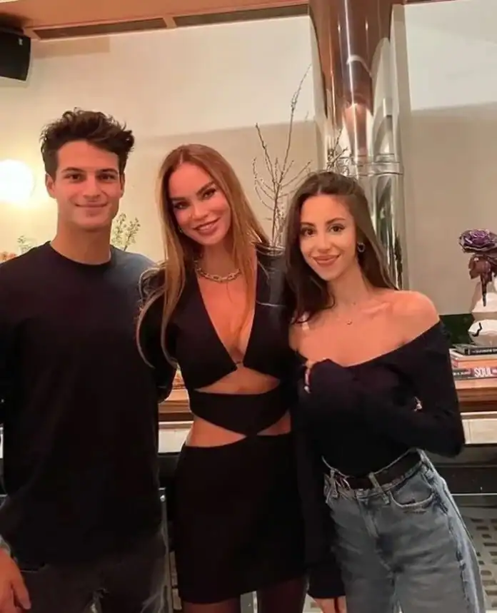 Ebru Şallı ve Müstakbel Gelini Laçin Terlemez Arasındaki İnanılmaz Uyum