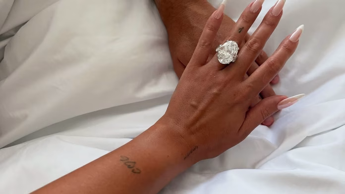 Georgina'dan Ronaldo'nun 3 Milyon Dolarlık Yüzüğüne Olay Yorum En Azından Bunu Yapabilirdi