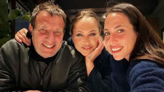 Hülya Avşar'dan Kızı Zehra ve Evlilik İddiaları Hakkında Samimi Açıklamalar