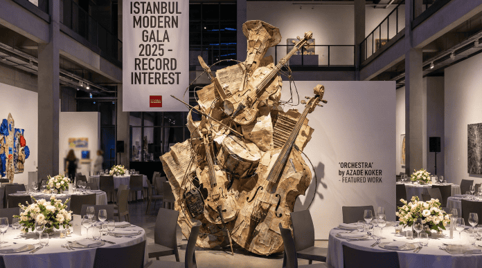 İstanbul Modern Gala Gecesi’nde Azade Köker İmzalı Eser Zirveye Oturdu