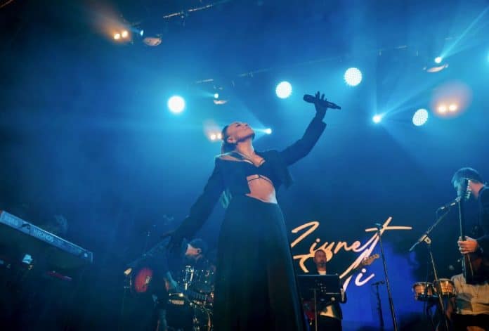 Ziynet Sali'den Londra'da Görkemli Final 25. Yıla Yakışan Veda