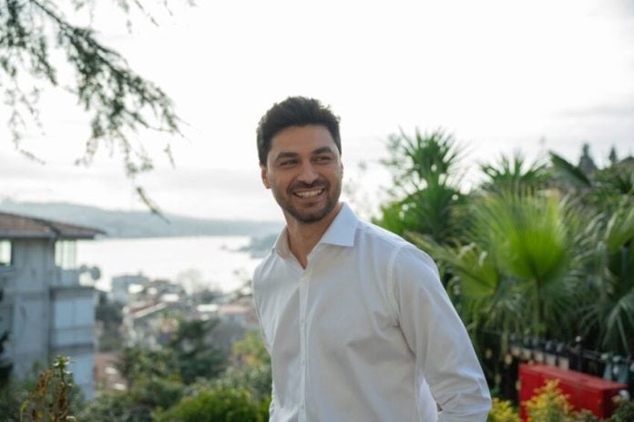 Kızılcık Şerbeti'nde Yeni Fatih Devri Emre Dinler Sette
