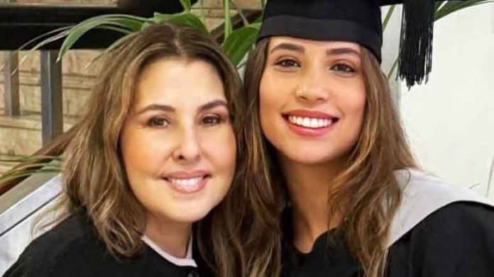 Nilüfer'in Gurur Günü Kızı Ayşe Nazlı İngiltere'de Mezun Oldu