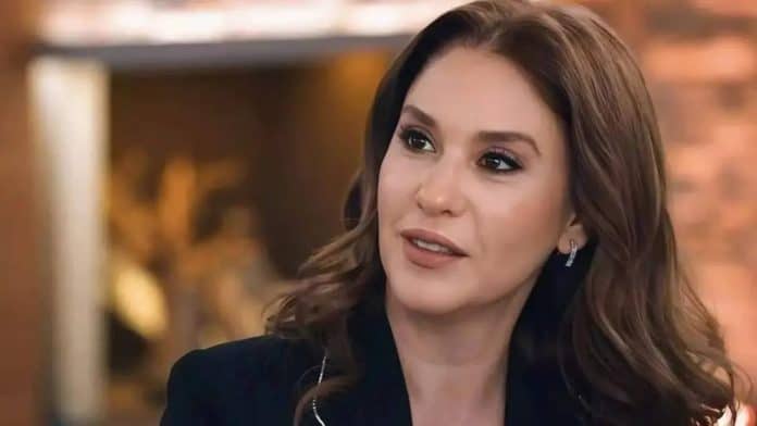 Evrim Alasya'dan Cesur İtiraflar Evlilik Doğamıza Uygun Olsaydı Boşanmalar Olmazdı