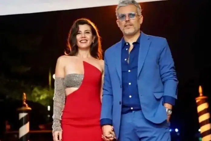 Gökçe Bahadır ve Emir Ersoy'dan Romantik 4. Yıl Kutlaması