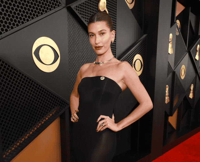 Hailey Bieber Grammy 2026'da Siyah Şıklığı
