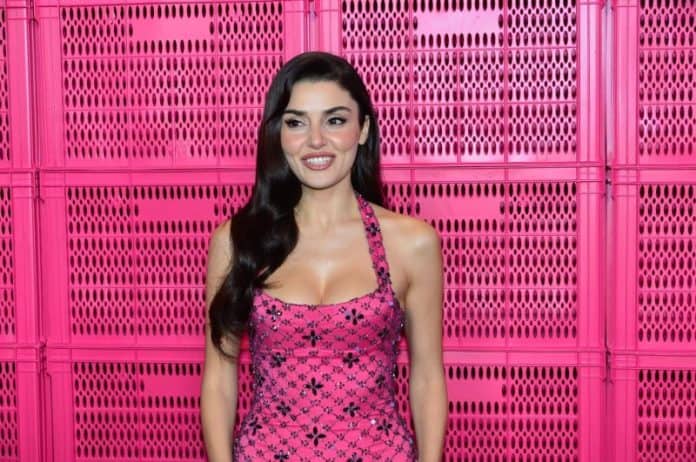 Hande Erçel'den Eleştirilere Rest Susturamazsınız!