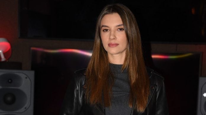 Leyla Lydia Tuğutlu'dan Sürpriz Proje Senden Dönemem