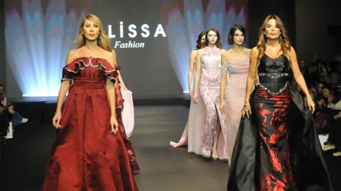 Ünlü Modeller İFCO Podyumunda İtiraflar ve Sektör Eleştirisi