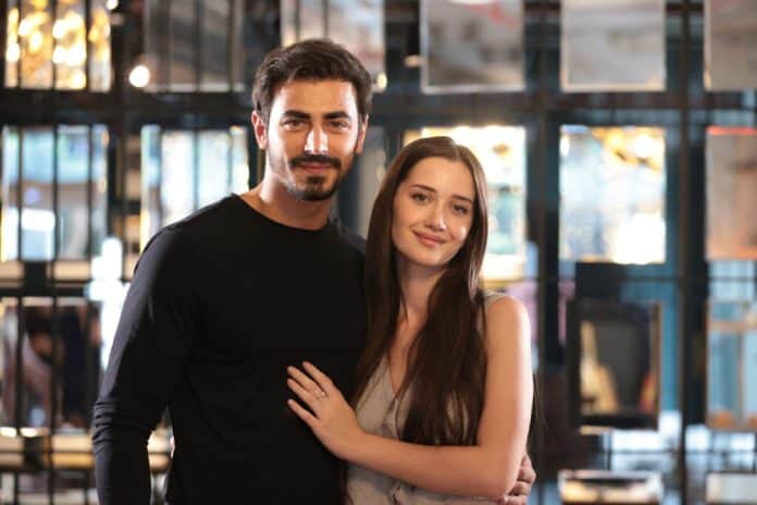 Emin Günenç ve İlsu Demirci'den Sosyal Medyayı Sallayan Samimi Pozlar