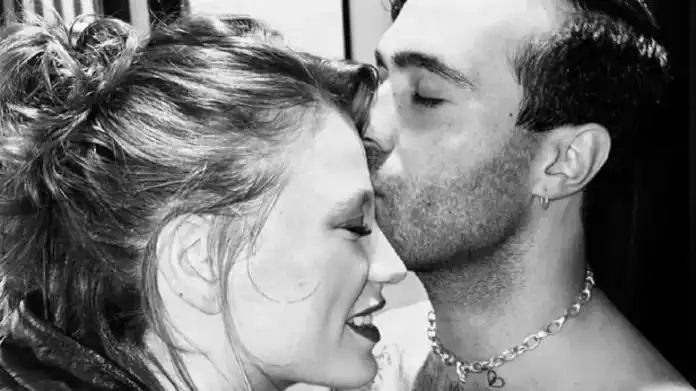 Serenay Sarıkaya ve Mert Demir Aşkında Evlilik İddiası
