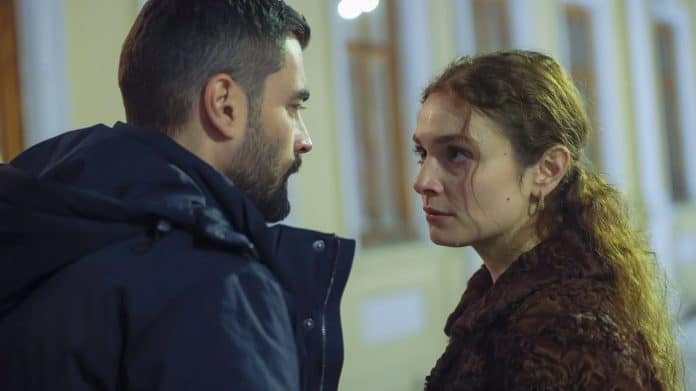 Veliaht'ın Yıldızları Faroz ve Zahide'nin Set Pozuna Yorum Yağdı
