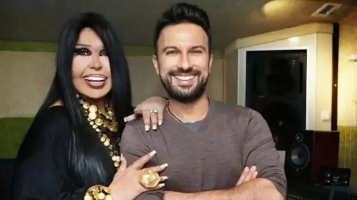 Yeni Eser İçin Harekete Geçildi Tarkan'dan Bülent Ersoy'a Beklenmedik Armağan