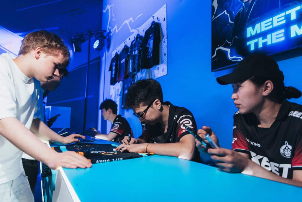 “Mongolia, PGL’in radarında ve gelecekte Ulaanbaatar’da bir PGL etkinliğinin nasıl görünebileceğini keşfetmekle ilgileniyoruz,” dedi PGL CEO’su Silviu Stroie. 1 “Mongolia, PGL’in radarında ve gelecekte Ulaanbaatar’da bir PGL etkinliğinin nasıl görünebileceğini keşfetmekle ilgileniyoruz,” dedi PGL CEO’su Silviu Stroie.