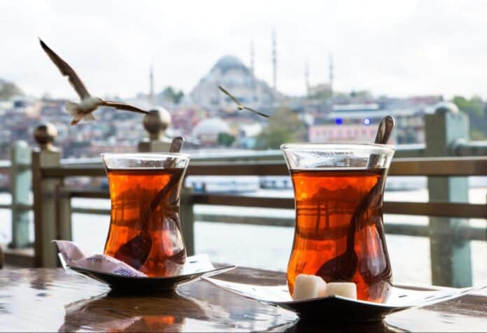 Çay, Bir Asırdan Kısa Bir Sürede Nasıl Türkiye'nin Milli İçeceği Haline Geldi