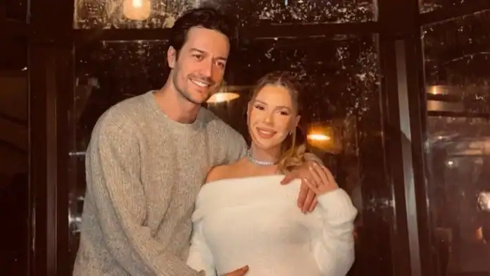 Feyyaz Şerifoğlu ve Merve Dinçkol Çifti Anne Baba Oldu