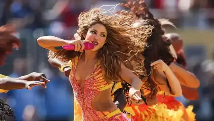 2026 Dünya Kupası Finalinde Shakira'nın Sahne Performansı