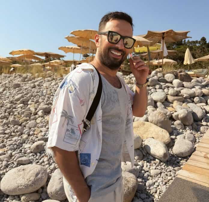 Tarkan Sezonun Yorgunluğunu Ibiza'da Atıyor