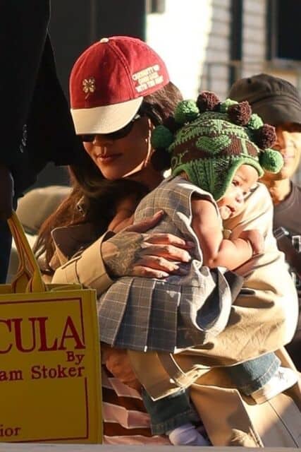 Rihanna ve Kızı Rocki'nin Görüntüleri Gündem Oldu