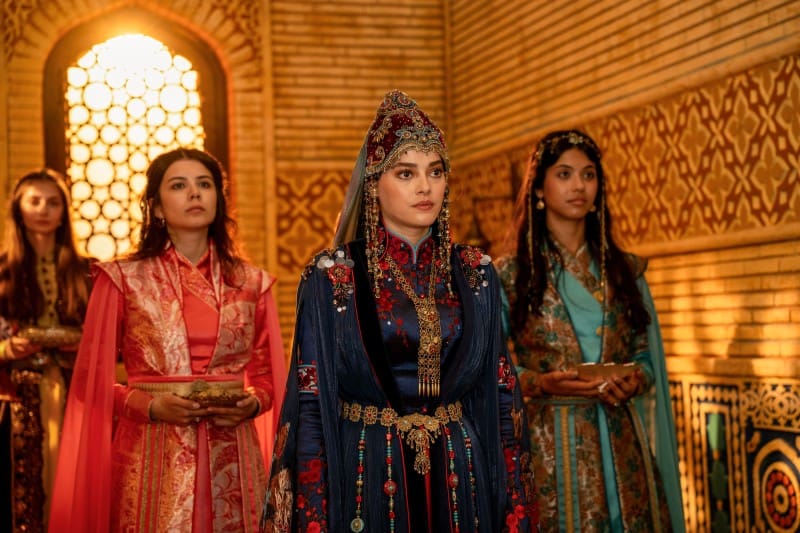 Aşk ve Taht Dizisinin Yeni Fragmanı İzleyiciyle Buluştu