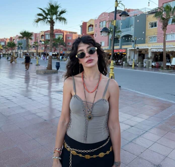 Selin Şekerci'den Mısır Tatili: Sosyal Medyayı Süsleyen Kareler
