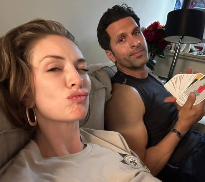 Yasemin Kay Allen ve Erdal Kaya'dan Romantik Paylaşımlar