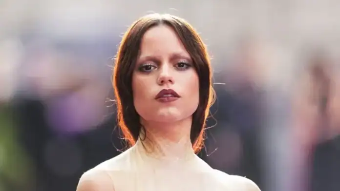 Jenna Ortega'nın Sosyal Medyada Gündem Olan Yeni Görünümü