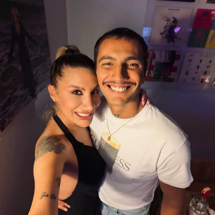 İrem Derici ve Melih Kunukçu'nun Yıl Dönümü Paylaşımı