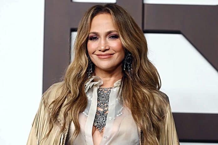 Jennifer Lopez Dolce & Gabbana'nın Yeni Yüzü Oldu