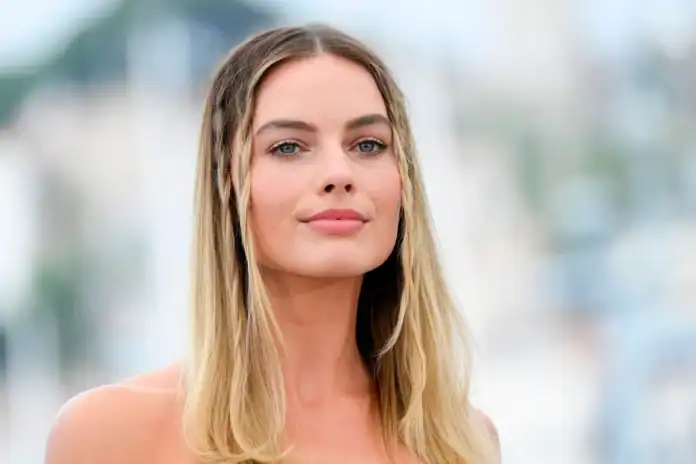 Margot Robbie'nin Fotoğraflarındaki Görsel Farklılık Sosyal Medyada Gündem Oldu