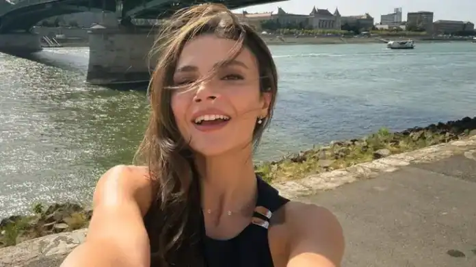 Sinem Ünsal'ın Budapeşte Çekimlerinden Yeni Paylaşımları
