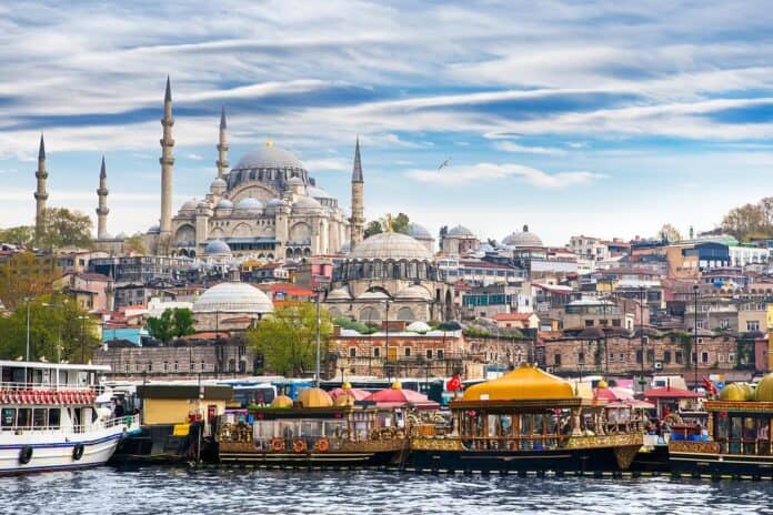 Kültür ve Turizm Bakanı Mehmet Nuri Ersoy'un İstanbul'daki turizm verileri basın toplantısı